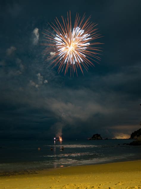 New Year's at Kaiteriteri Beach - Some Austrians in New Zealand