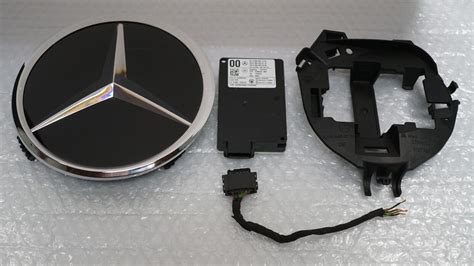 OEM MERCEDES BENZ DISTRONIC RADAR SENSOR WITH EMBLEM A0009051302