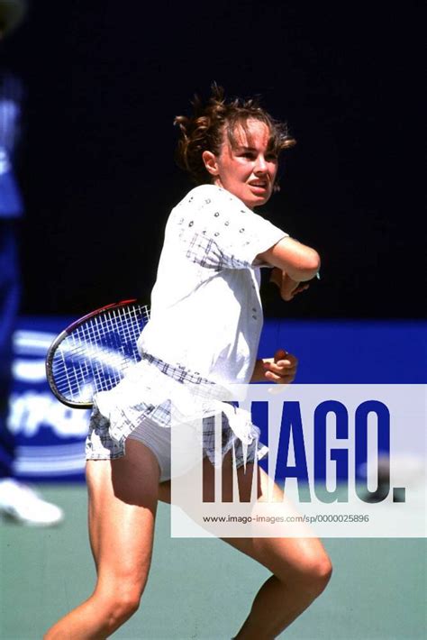 Martina Hingis Schweiz Nach Kraftvoller Vorhand Tennis Damen WTA