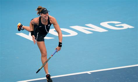 Bia Haddad perde de Pavlyuchenkova e se despede de Hong Kong