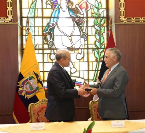 Academia De Historia Militar Del Ecuador Y Ministerio De Defensa