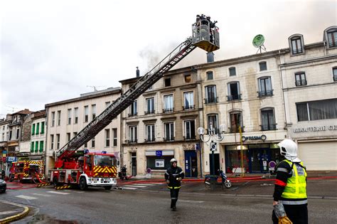 Feu au centre ville de Commercy deux familles relogées