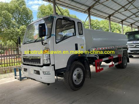 Sinotruk HOWO 4X2 5000 Liter Water Tanker Sprinkle Truck For Senegal