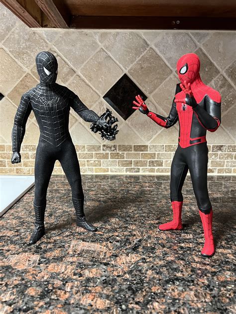 Thundertoys Symbiote Spider Man Next To Hot Toys Ungraded Suit Spider Man R Hottoys
