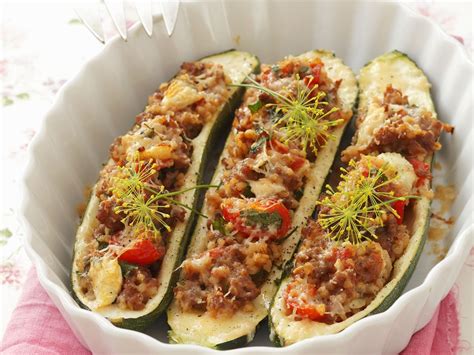 Zucchini Mit Hackfleisch Graupen F Llung Rezept Eat Smarter