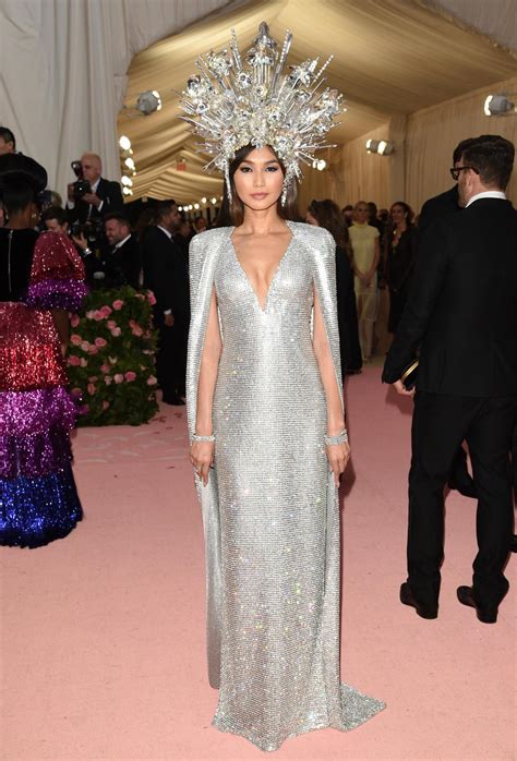 De La Extravagancia Al Ridículo Así Fue La Alfombra Rosa De La Met Gala 2019 Actualidad Radio