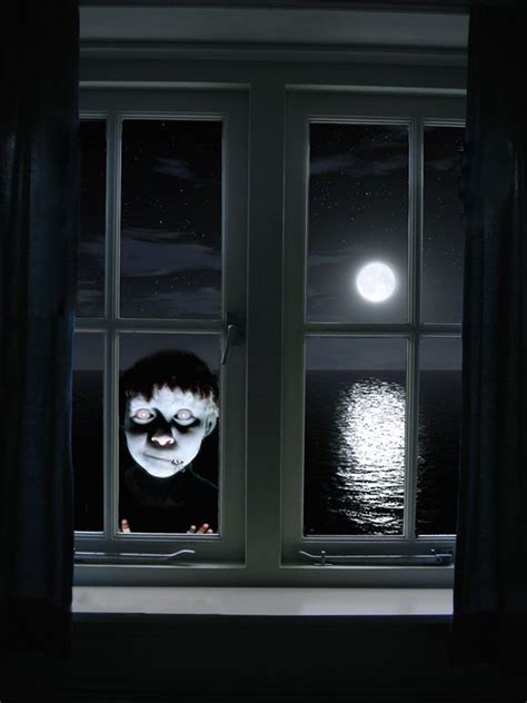 Moon Peeper Scary Faces Scary Eerie