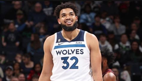 NBA 2K24 Best Karl Anthony TOWNS Build MGW