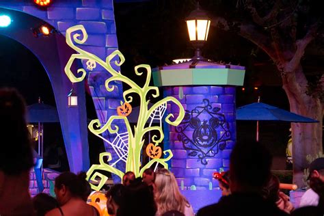 PHOTO REPORT Disneyland Resort 10 9 22 Night Photography Villain