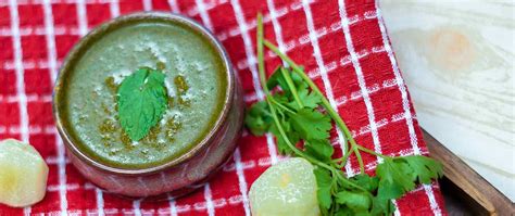 Pudina Dhaniya And Amla Chutney Recipe To Try