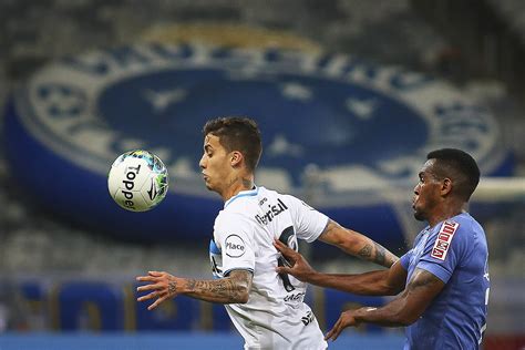 Primeira Liga Gols No Fim Cruzeiro Elimina O Gr Mio Placar O