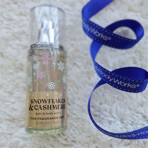 Original Bath And Body Works Usa Snowflakes And Cashmere Travel Size Fine