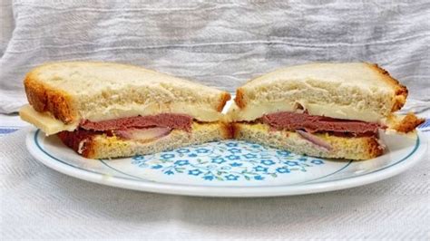 Limburger Cheese Sandwich Recipe | Besto Blog