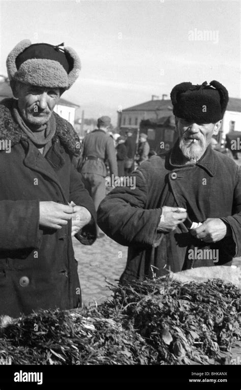 Wehrmacht mütze Fotos und Bildmaterial in hoher Auflösung Alamy