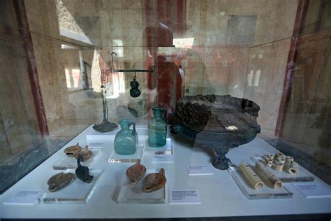 Inside Pompeii's House of Lovers as it reopens to the public after 40 ...