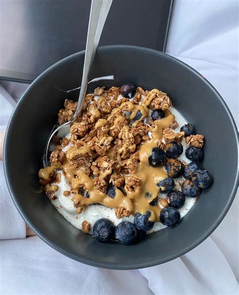 Greek Yogurt Breakfast Bowls Ways Video Platings Pairings Artofit