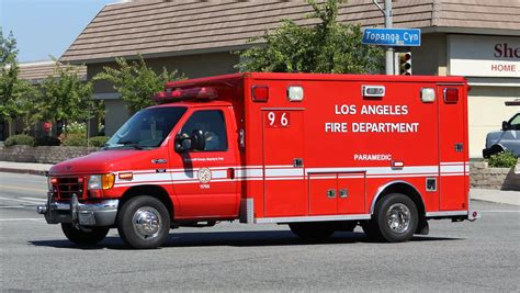 Los Angeles Fire Department Paramedic 96 Ford E450 Superdu Flickr