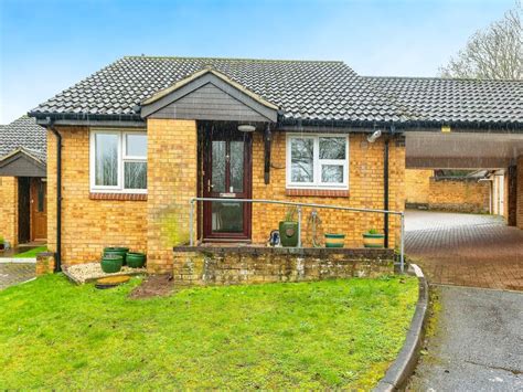 2 Bed Semi Detached Bungalow For Sale In Braziers Field Hertford Sg13