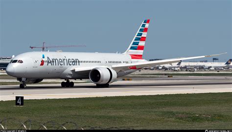 N813AN American Airlines Boeing 787 8 Dreamliner Photo By Mingfei S