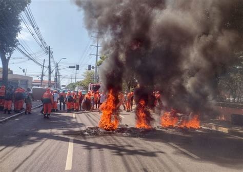 Garis Ateiam Fogo E Bloqueiam Avenida De Manaus Em Protesto V Deos