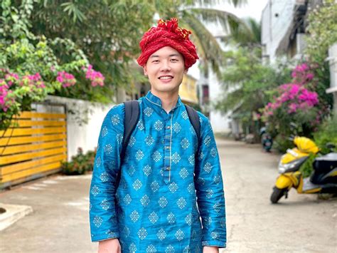 This Japanese Vlogger Has Been Touring India And Going Viral For All