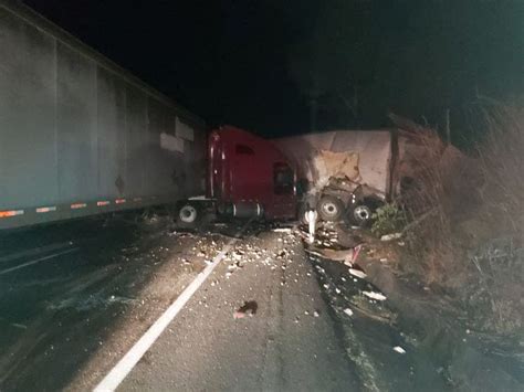 Choque múltiple en autopista deja dos personas muertas Turquesa News