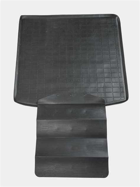 Поддон в багажник с фартуком Skoda Kodiaq, 5 мест 2017, арт. 104-123 ...