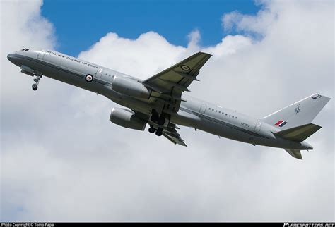 NZ7572 Royal New Zealand Air Force Boeing 757 2K2 C Photo By Tomo Papa