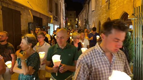 PHOTOS Rocamadour illuminée la magie de la procession aux flambeaux