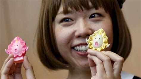 Vagina Figurines Art Or Obscenity YouTube