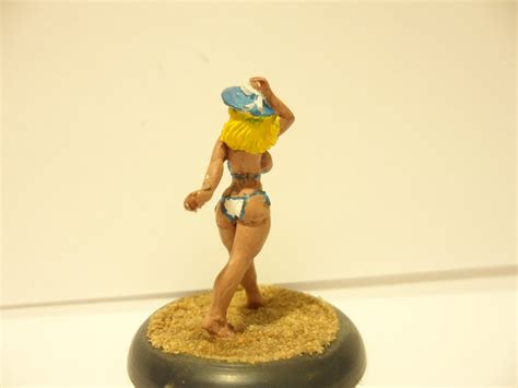 Painted Miniatures Hasslefree Miniatures Fantasy Humans Beach Babe Libby