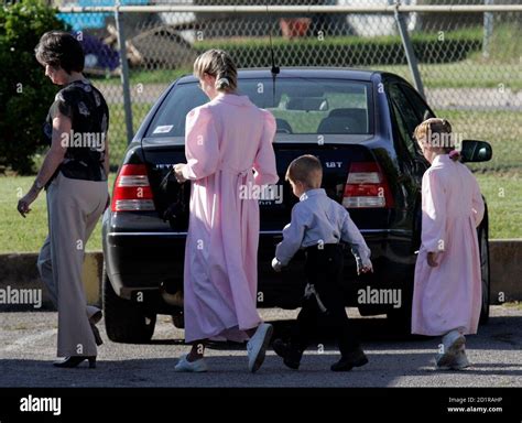 Polygamists Hi Res Stock Photography And Images Alamy