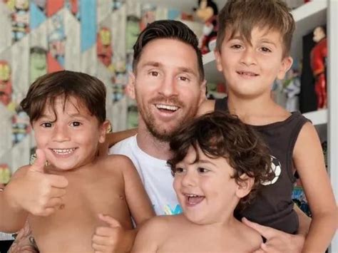 Ciro El Hijo De Lionel Messi Y Antonela Roccuzzo Ataja Como El Dibu