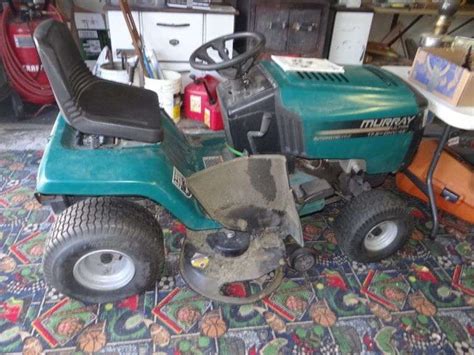 MURRAY RIDING LAWN MOWER - McLaughlin Auctioneers, LLC- mc-bid.com