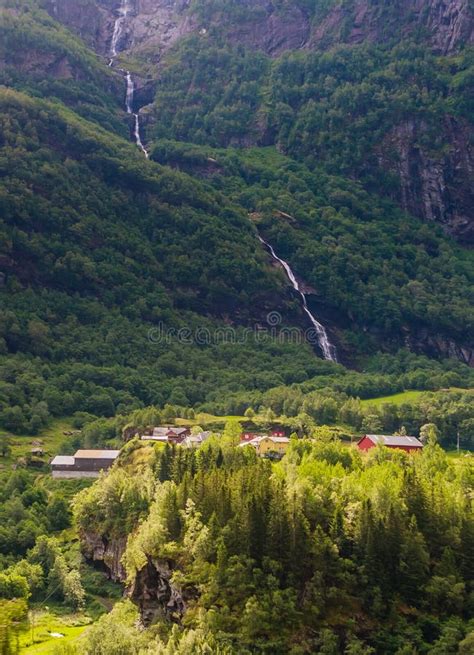 De Treinreis Van Flamsbana Van Flam Naar Myrdal Noorwegen Stock Foto