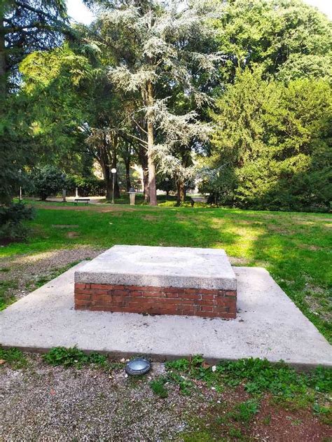 Non Trascurate I Giardini Pubblici Di Reggio 24Emilia