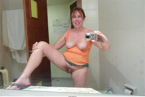 Wifebucket More Shameless Nude Selfies From Average Wives