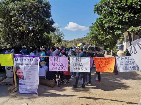 Bloquean carretera para exigir la aparición con vida de estudiante de