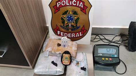 Pol Cia Federal Apreende Kg De Skunk Em Bagagem E Prende Passageira