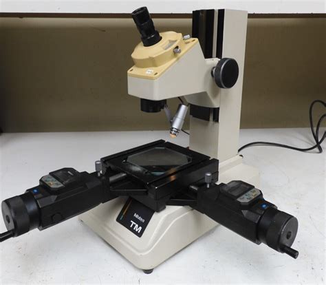 Mitutoyo Model Tm Toolmakers Microscope W Digital Mic Heads X