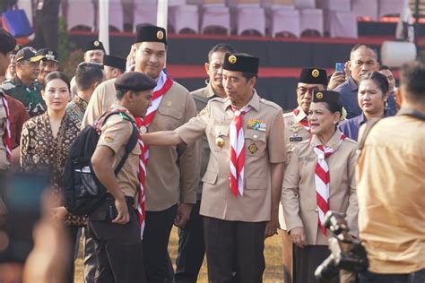 Menpora Dito Dampingi Presiden Jokowi Sapa Peserta Raimuna Nasional