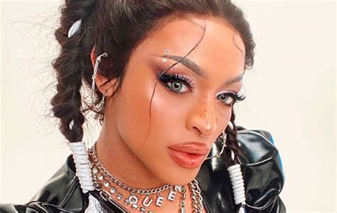 Pabllo Vittar Aparece Completamente Nua Em Foto No Banho OFuxico