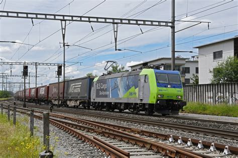 Bls Re Mit Vectron Br Am Im Bahnhof Spiez