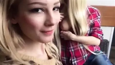 Milf Verf Hrt Und Hat Lesbischen Sex Mit Ihrer Rothaarigen Sch Lerin Xhamster