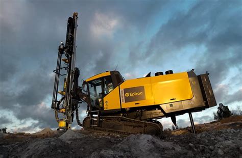 Epiroc Releases Upgrade For Surface Drill Rig Smartroc T Plant