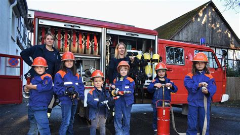 Neue Betreuerinnen übernehmen Kinderfeuerwehr in Aue