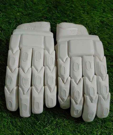 Strap Polyurethane White Cricket Batting Gloves Size Full At Rs