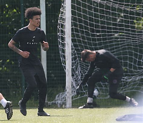 Curiosidades Pl On Twitter Mason Greenwood Voltou Aos Treinos