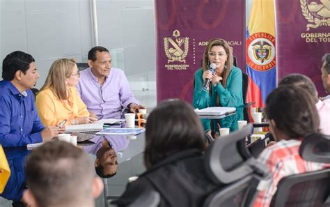 Gobernación del Tolima le apuesta a potenciar el sector textil de la