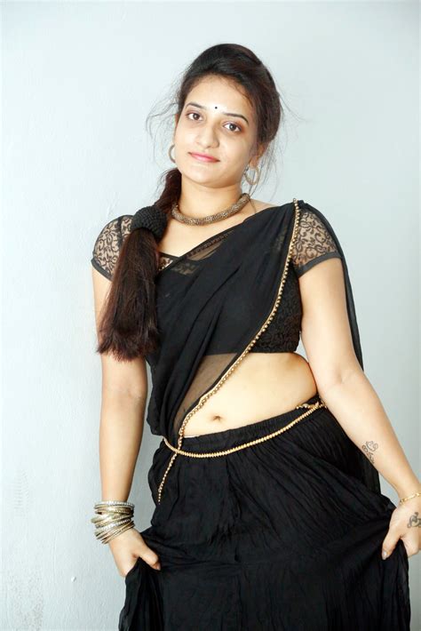 Tamil Latest Actress Janani Reddy Awesome Black Saree Images Gallery 02